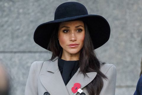 meghan markle fekete kalap anzac nap