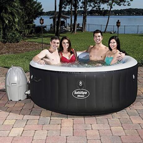 Bestway 54124 Lay-Z-Spa Miami felfújható pezsgőfürdő