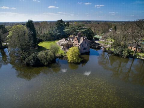 A régi terem kertje, Cheshire, Savills