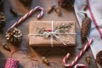 8 szép és kreatív módszer a karácsonyi ajándékok csomagolására