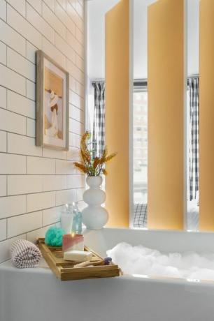 a fürdőszoba a 'helyreállít' otthoni áruk rejtekhelyén New Yorkban