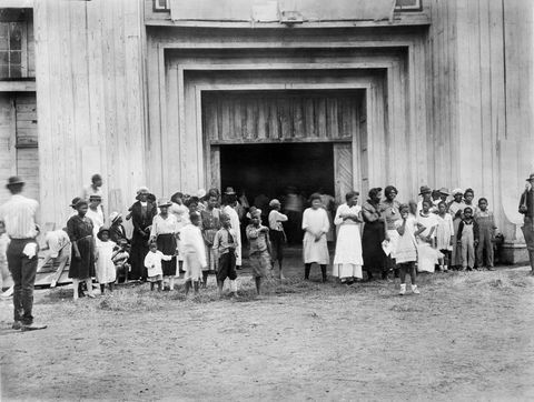 bejárat a menekülttáborba a tisztességes területeken a verseny zavargása után, tulsa, oklahoma, usa, amerikai nemzeti keresztkereszt fényképgyűjtemény, 1921. június