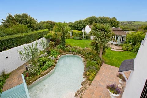 Patcham Mill - Brighton - medence - Hamptons International