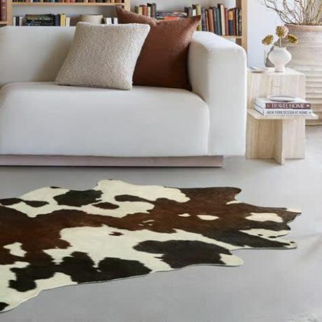 Barna és fekete műmarhabőr szőnyeg