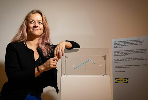 Az Ikea Last Straw installációja a Design Museumban, London - egyszer használatos műanyagok