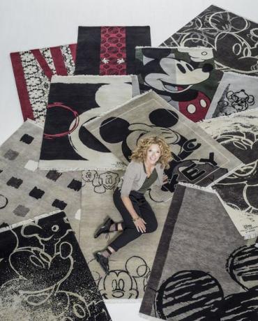 Kelly Hoppen elindítja a Mickey Mouse szőnyegek sorozatát