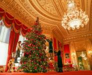 A Windsor-kastély karácsonyi dekorációja tiszteleg Victoria és királynőnek
