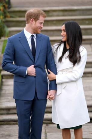 Harry herceg eljegyzésének bejelentése Meghan Markle-lel