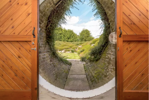 hobbit lyuk bejárati ajtó