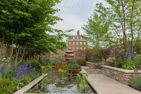 A csendes medencefű kert, amelyet David Neale tervez - Növekszik a tér - Chelsea Flower Show 2018