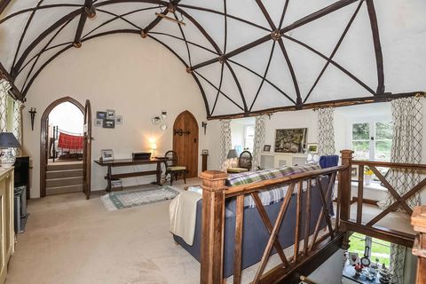 Rialton Priory - Newquay - Cornwall - mennyezet - OnTheMarket.com