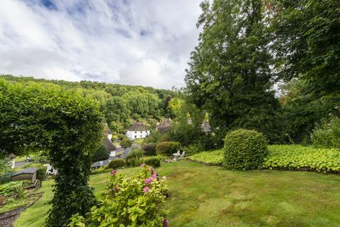 gyönyörű ház eladó milton abbas falu szívében, dorset