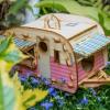 Ez a szüreti lakóautó madárház elsődleges ingatlant hoz létre a kertben