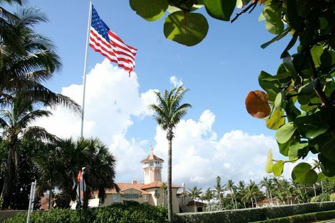 mar-a-lago amerikai zászló