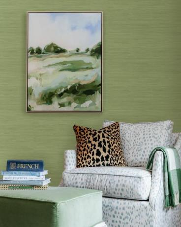 zöld tapéta a nappaliban