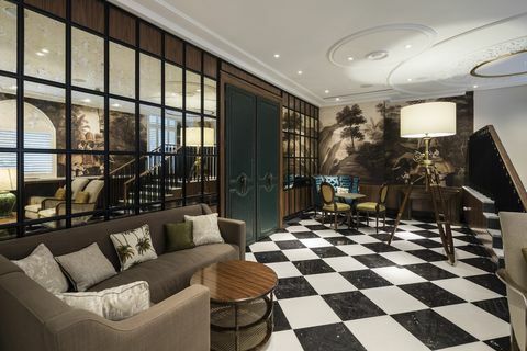 Nagy Scotland Yard Hotel