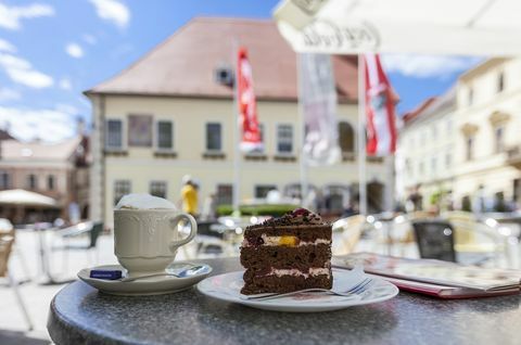 Gyalogos övezet Moedling belvárosában - Ausztria