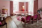 A Hotels.com 99% kedvezményt kínál néhány rózsaszín szobára az "átlagos lányok" napja tiszteletére