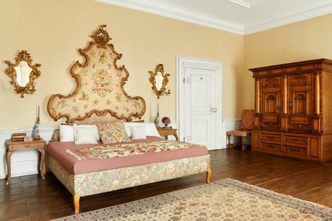 barokk palota a netflix „a császárné”-től, most az airbnb-n