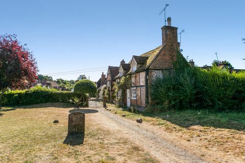 a dibley nyaraló helytartója eladó Buckinghamshire faluban