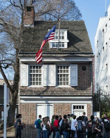 Betsy Ross otthona, az első amerikai zászló készítője, Betsy