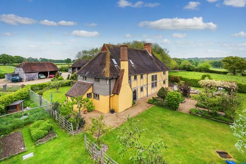 A festői II. Fokozatú, a Surrey-ben található Froggats Cottage ház, amely a BBC Escape to the Country legutóbbi epizódjában szerepelt, most 1,6 millió font áron kerül piacra. 