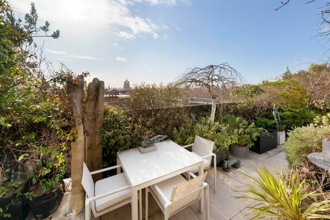 Knightsbridge penthouse tetőtéri kilátással a tetőre